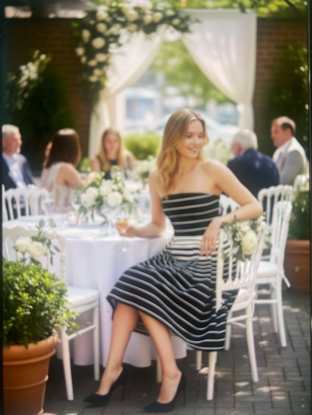 NICHOLAS Black and White Striped Table Linen